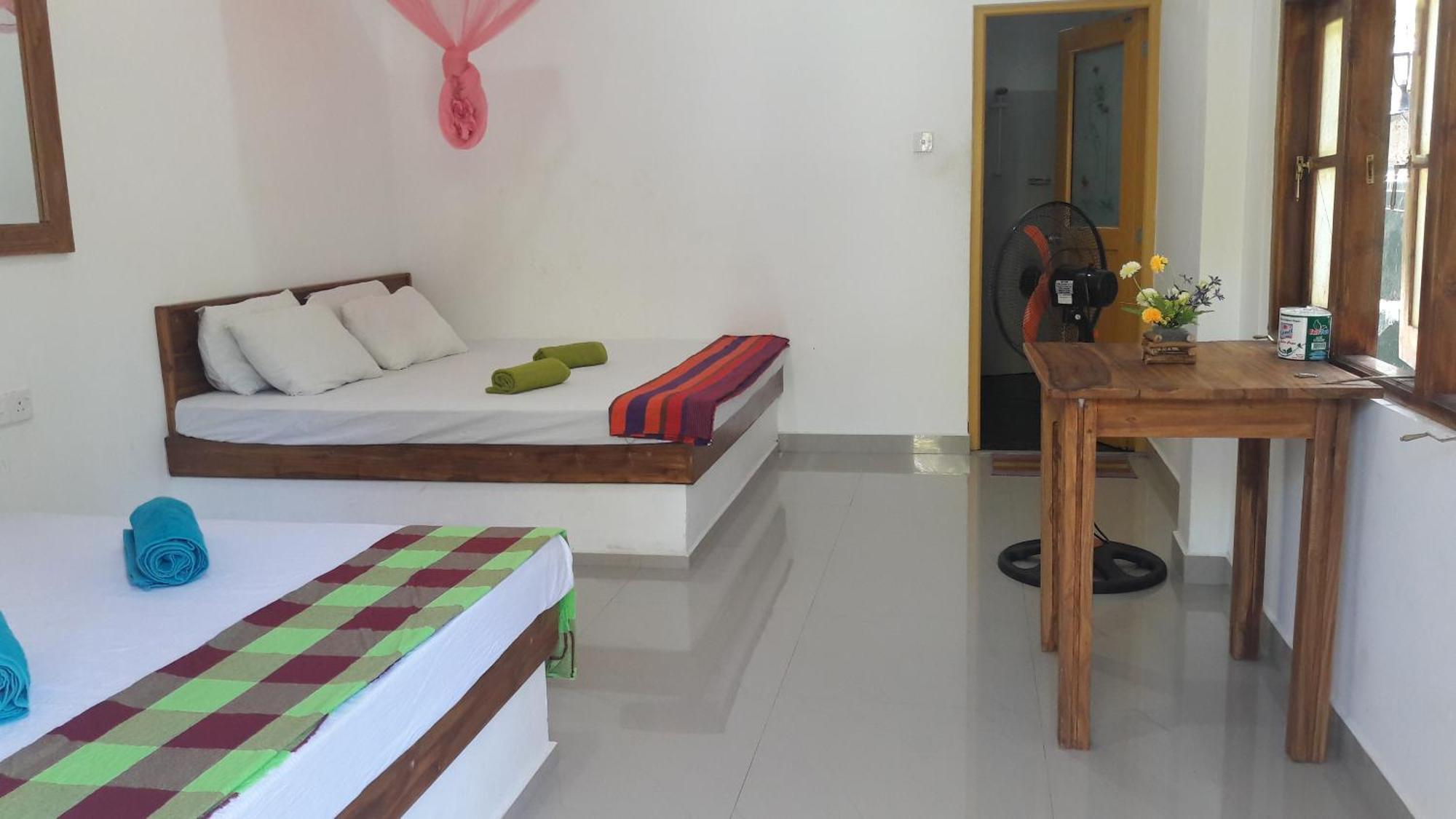 Share Safari House Udawalawe Bed & Breakfast Exterior foto