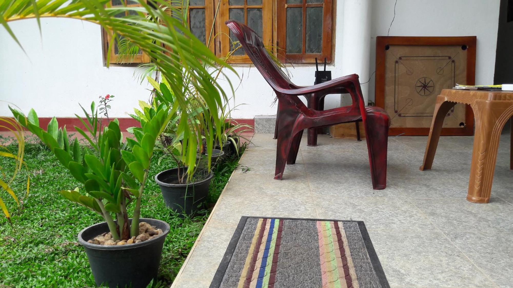 Share Safari House Udawalawe Bed & Breakfast Exterior foto