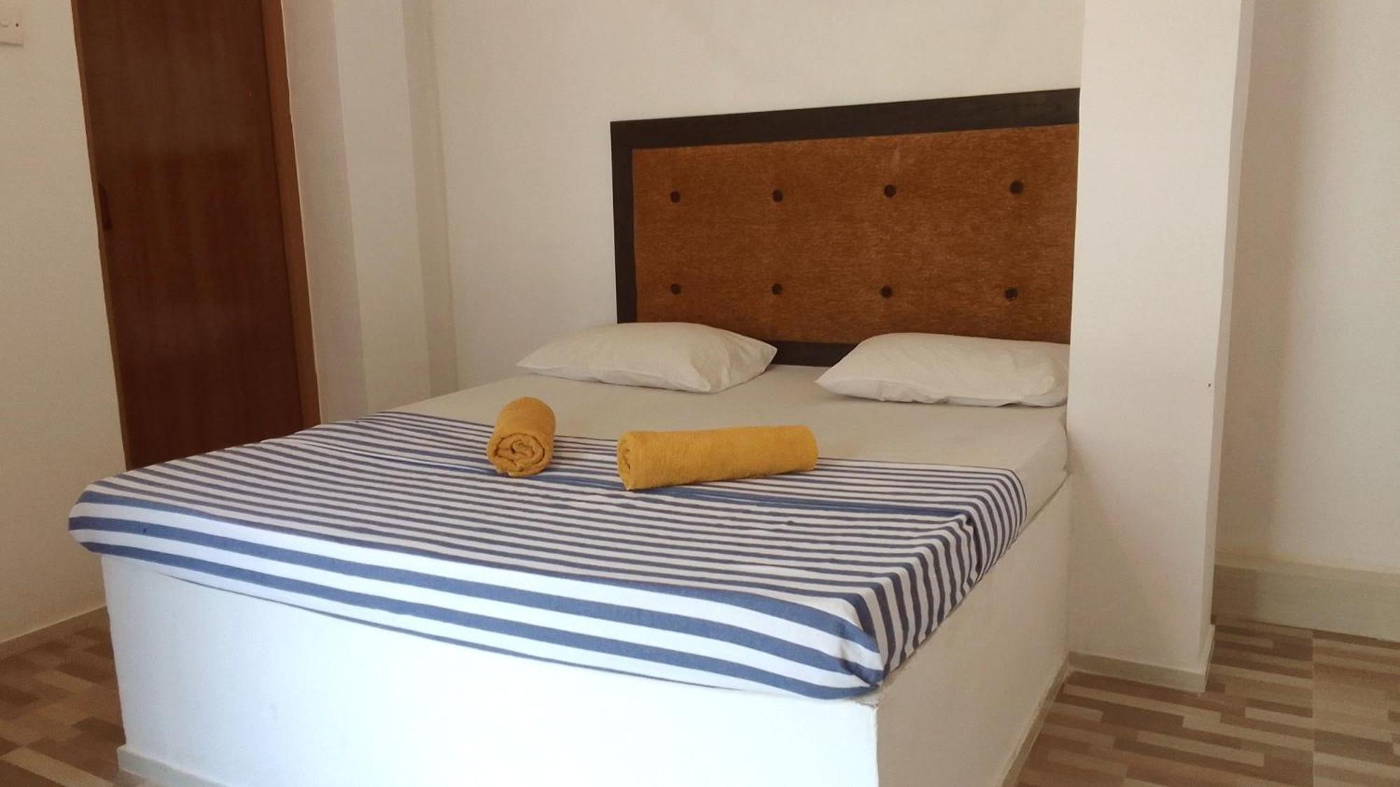Share Safari House Udawalawe Bed & Breakfast Exterior foto